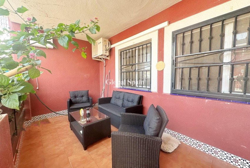 Wederverkoop - APPARTEMENT -
ORIHUELA COSTA - LOS BALCONES - LOS ALTOS