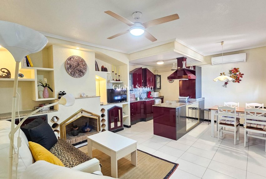 Wederverkoop - APPARTEMENT -
ORIHUELA COSTA - LOS BALCONES - LOS ALTOS