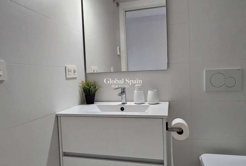 Wederverkoop - APPARTEMENT -
ORIHUELA COSTA - LOS BALCONES - LOS ALTOS