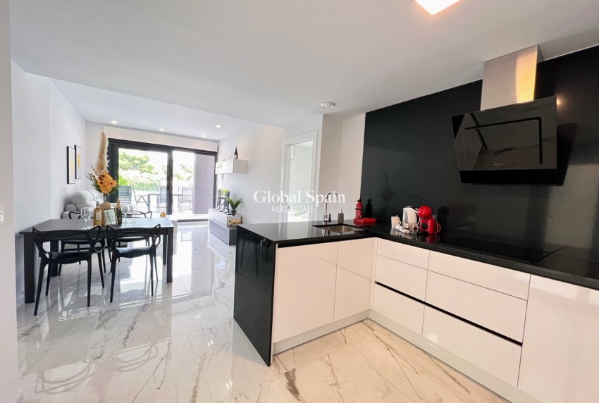 Wederverkoop - APPARTEMENT -
ORIHUELA COSTA - LOS BALCONES - LOS ALTOS