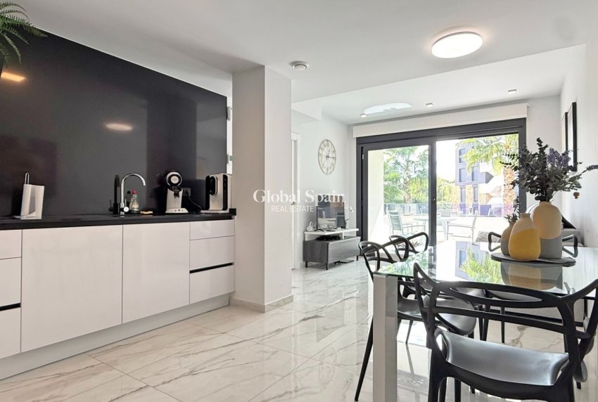 Wederverkoop - Appartement -
ORIHUELA COSTA - LOS BALCONES - LOS ALTOS