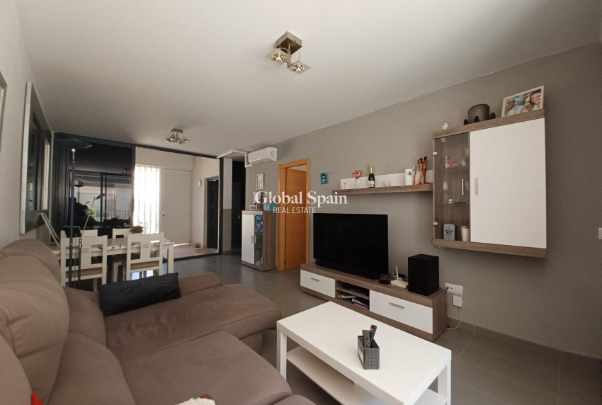 Wederverkoop - APPARTEMENT -
ORIHUELA COSTA - Los Dolses