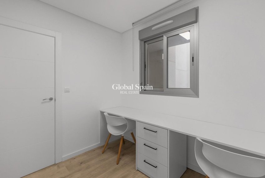 Wederverkoop - APPARTEMENT -
ORIHUELA COSTA - Los Dolses