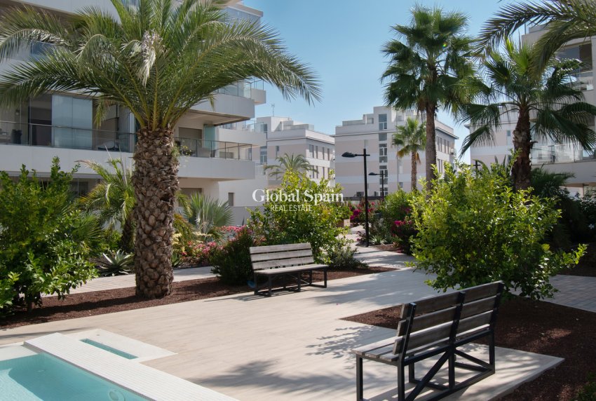 Wederverkoop - APPARTEMENT -
ORIHUELA COSTA - Los Dolses