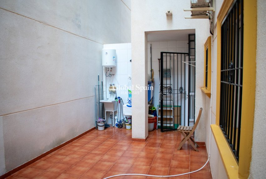 Wederverkoop - APPARTEMENT -
ORIHUELA COSTA - Los Dolses