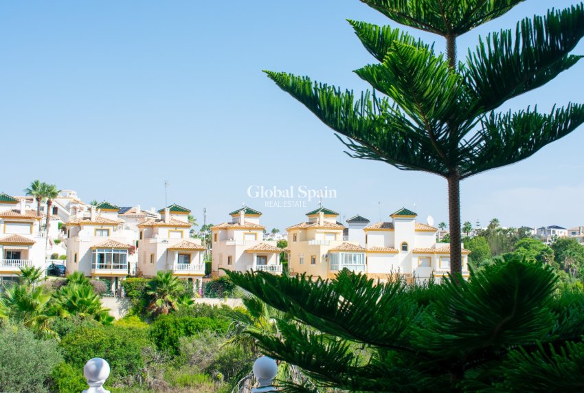 Wederverkoop - APPARTEMENT -
ORIHUELA COSTA - Los Dolses