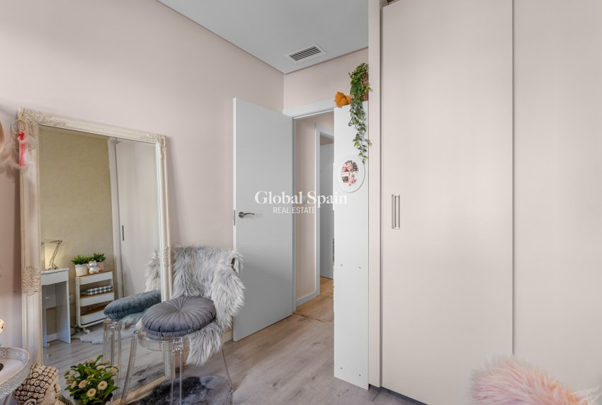 Wederverkoop - APPARTEMENT -
ORIHUELA COSTA - Los Dolses
