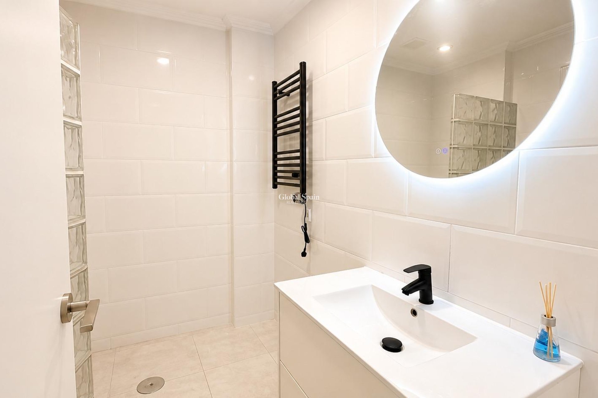 Wederverkoop - APPARTEMENT -
ORIHUELA COSTA - Monte Zenia