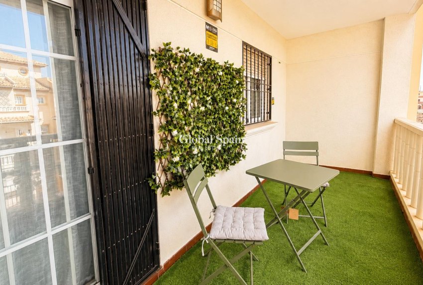 Wederverkoop - APPARTEMENT -
ORIHUELA COSTA - Monte Zenia