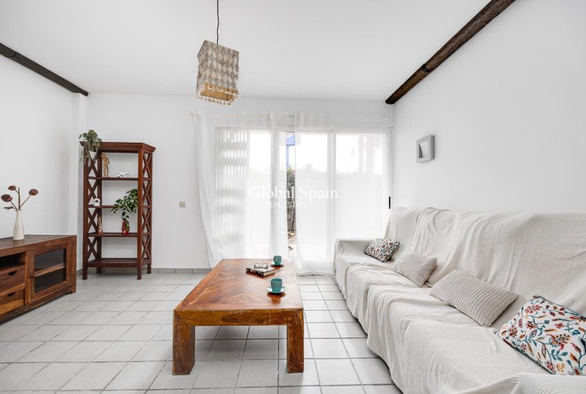 Wederverkoop - APPARTEMENT -
ORIHUELA COSTA - Orihuela Costa