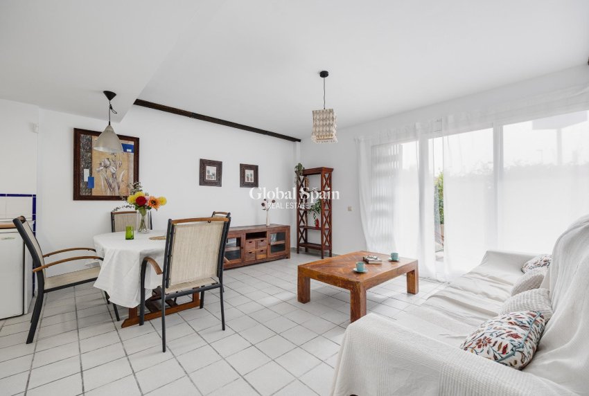 Wederverkoop - APPARTEMENT -
ORIHUELA COSTA - Orihuela Costa