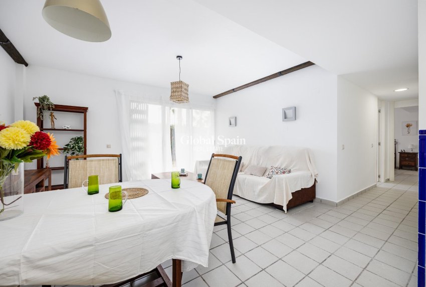 Wederverkoop - APPARTEMENT -
ORIHUELA COSTA - Orihuela Costa