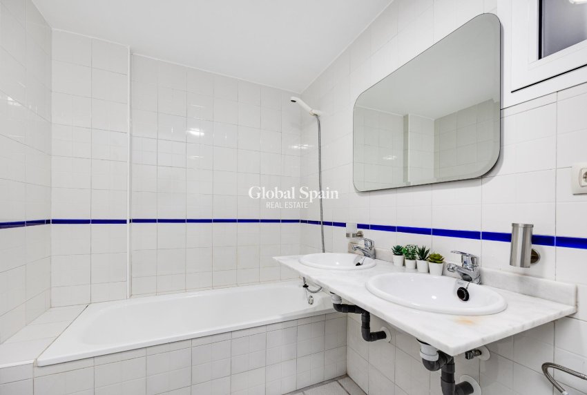 Wederverkoop - APPARTEMENT -
ORIHUELA COSTA - Orihuela Costa