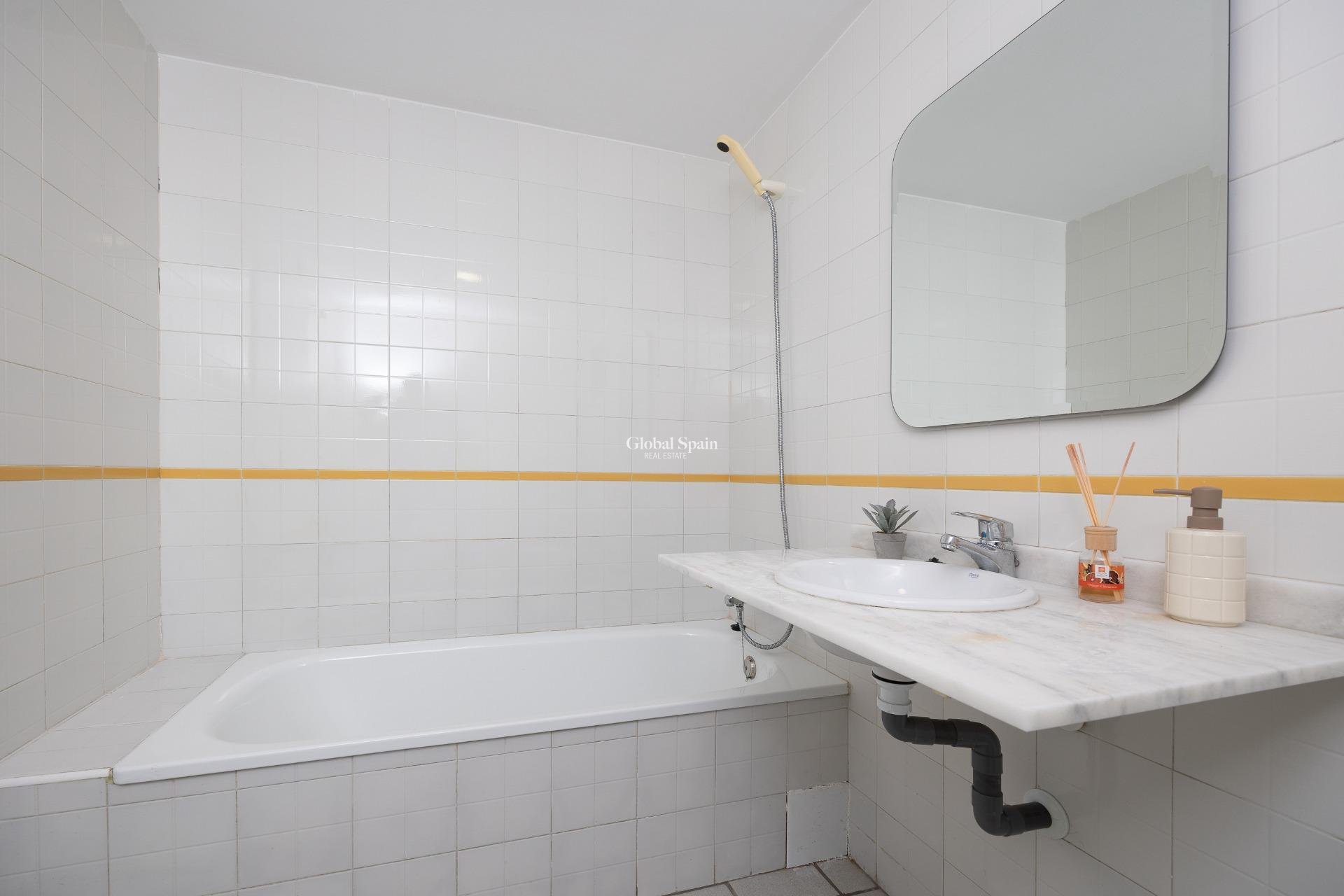 Wederverkoop - APPARTEMENT -
ORIHUELA COSTA - Orihuela Costa