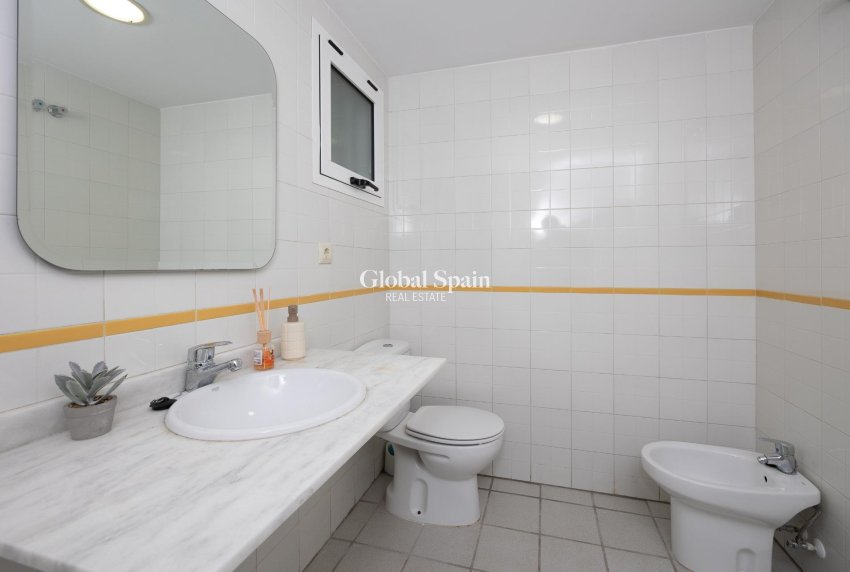 Wederverkoop - APPARTEMENT -
ORIHUELA COSTA - Orihuela Costa