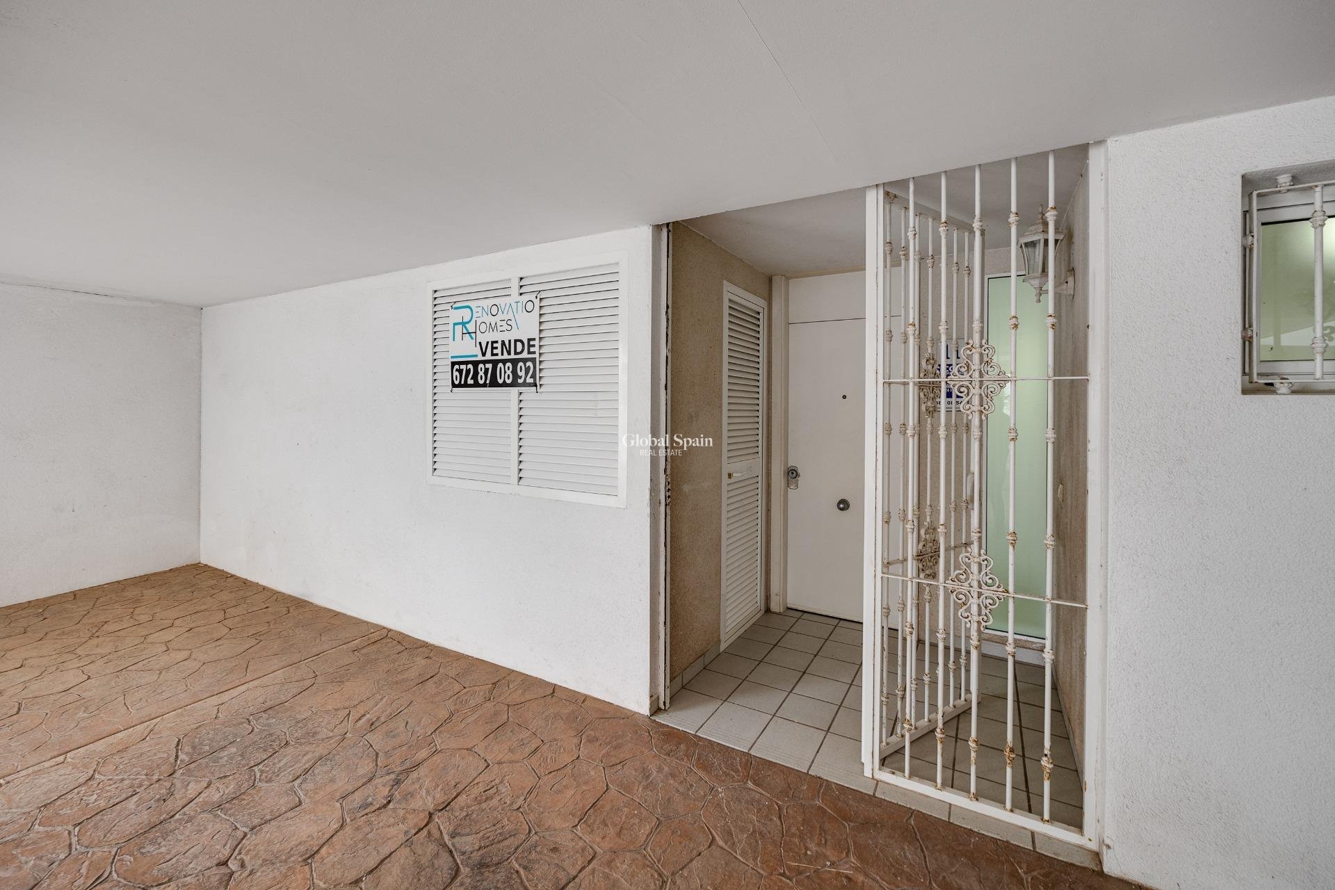 Wederverkoop - APPARTEMENT -
ORIHUELA COSTA - Orihuela Costa