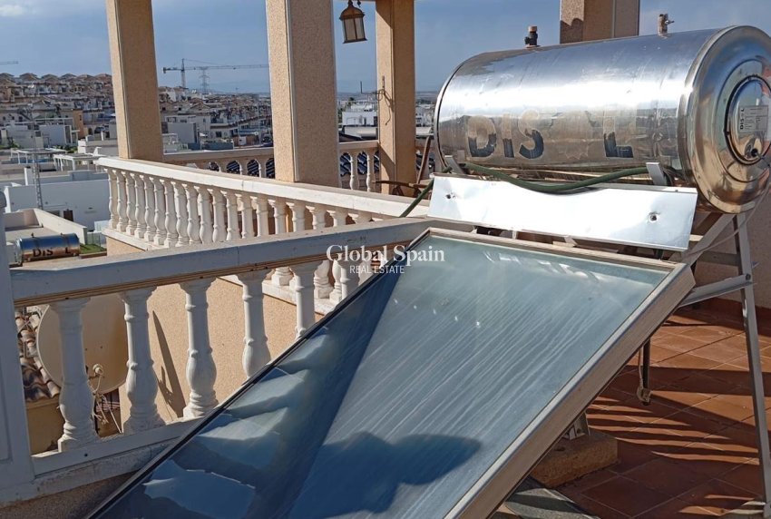 Wederverkoop - APPARTEMENT -
ORIHUELA COSTA - Pau 26