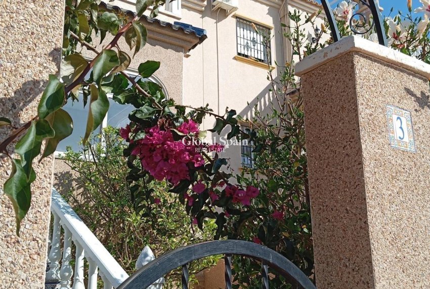 Wederverkoop - APPARTEMENT -
ORIHUELA COSTA - Pau 26