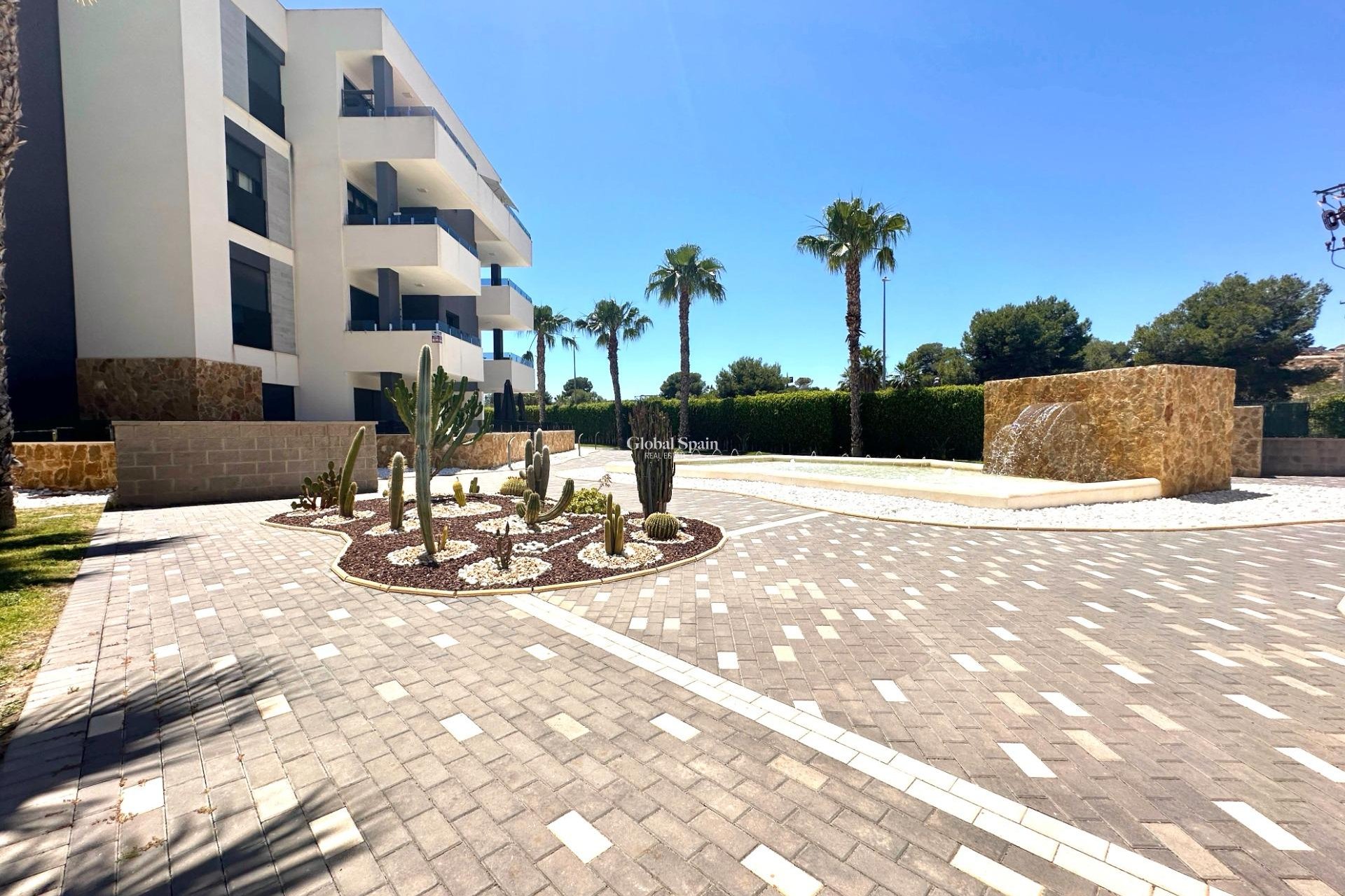 Wederverkoop - APPARTEMENT -
ORIHUELA COSTA - Pau 8