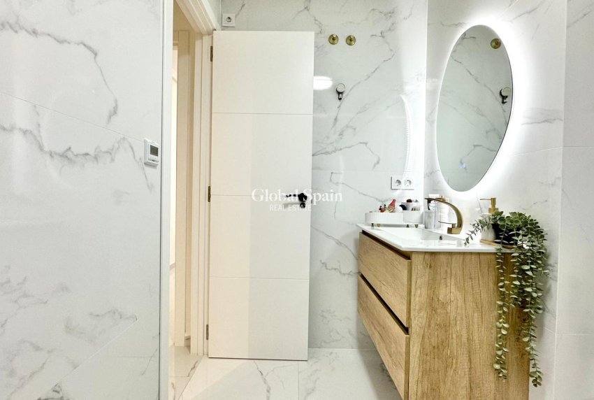 Wederverkoop - APPARTEMENT -
ORIHUELA COSTA - Playa Flamenca Norte