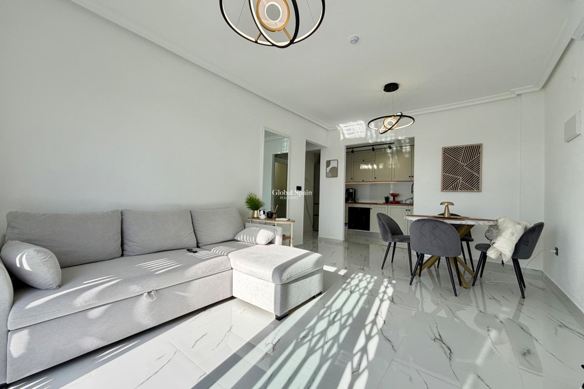 Wederverkoop - APPARTEMENT -
ORIHUELA COSTA - Playa Flamenca Norte