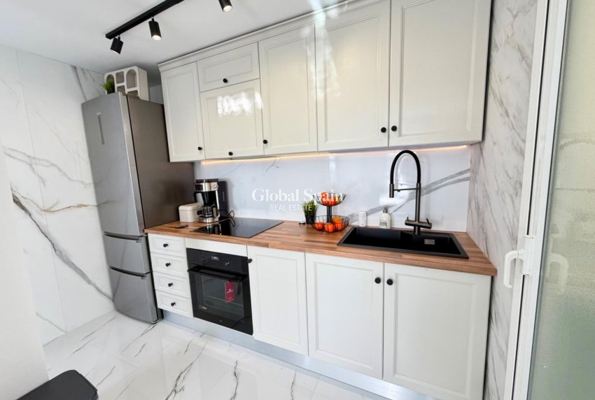 Wederverkoop - APPARTEMENT -
ORIHUELA COSTA - Playa Flamenca Norte