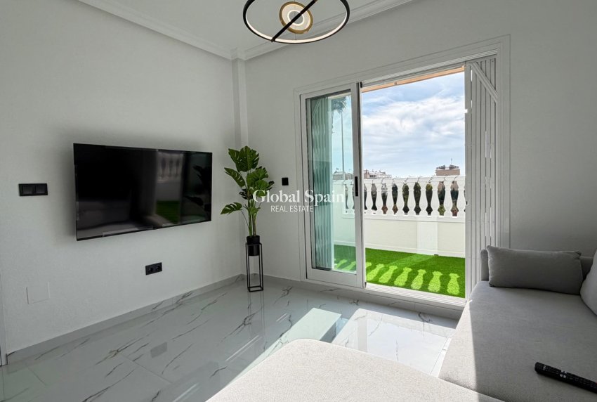 Wederverkoop - APPARTEMENT -
ORIHUELA COSTA - Playa Flamenca Norte