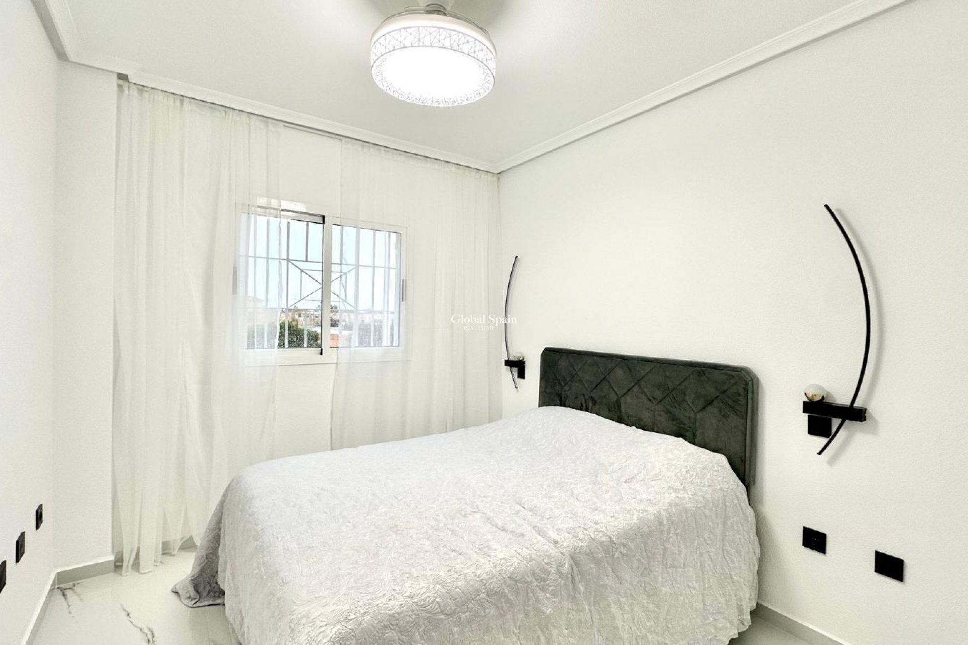 Wederverkoop - APPARTEMENT -
ORIHUELA COSTA - Playa Flamenca Norte