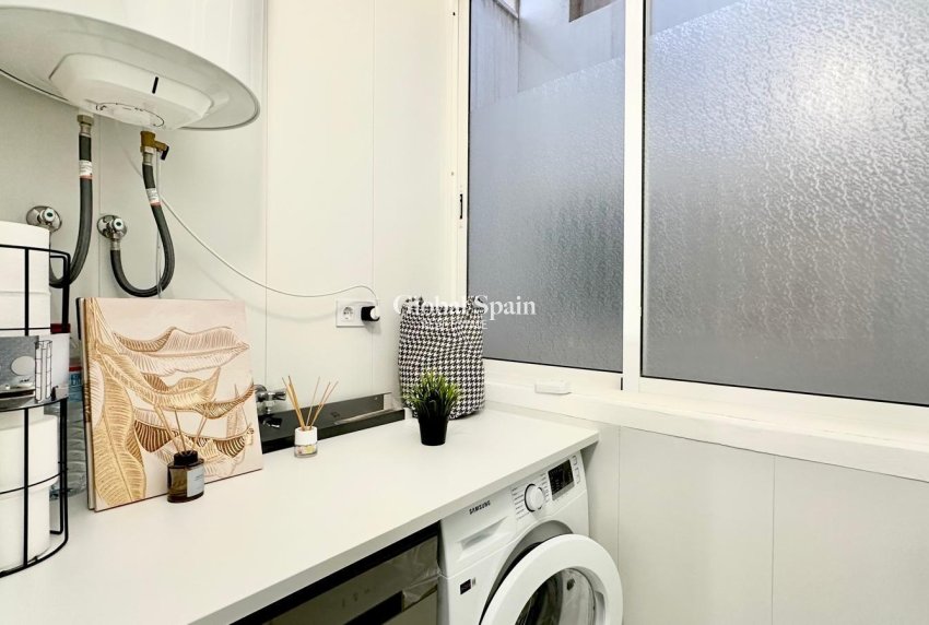 Wederverkoop - APPARTEMENT -
ORIHUELA COSTA - Playa Flamenca Norte