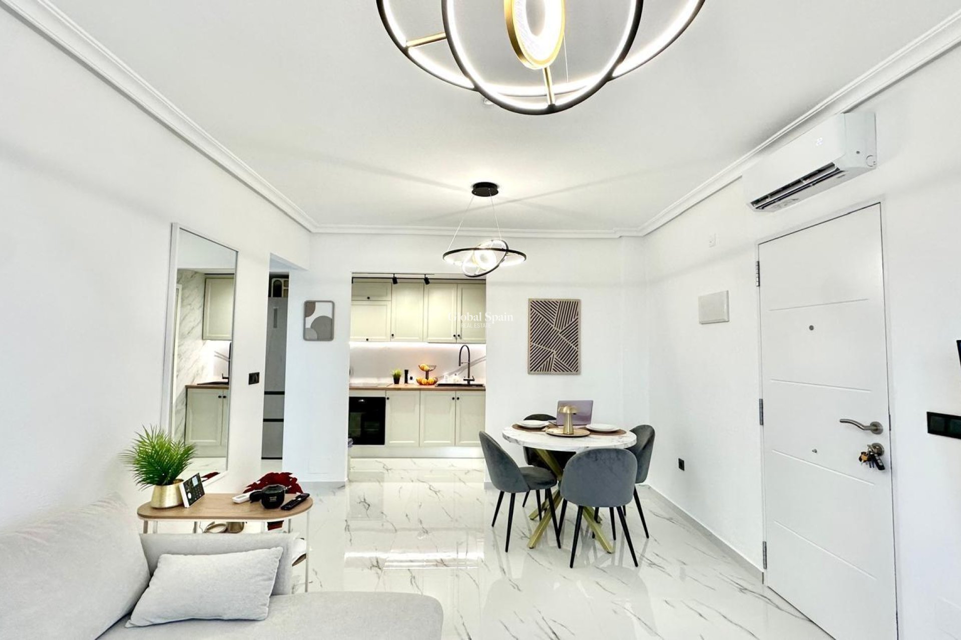 Wederverkoop - APPARTEMENT -
ORIHUELA COSTA - Playa Flamenca Norte