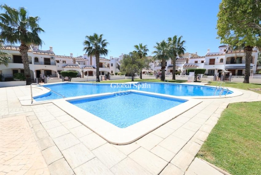 Wederverkoop - APPARTEMENT -
ORIHUELA COSTA - Playa Flamenca Norte