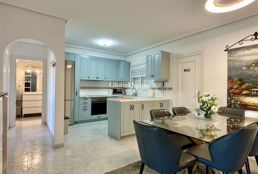 Wederverkoop - APPARTEMENT -
ORIHUELA COSTA - Playa Flamenca