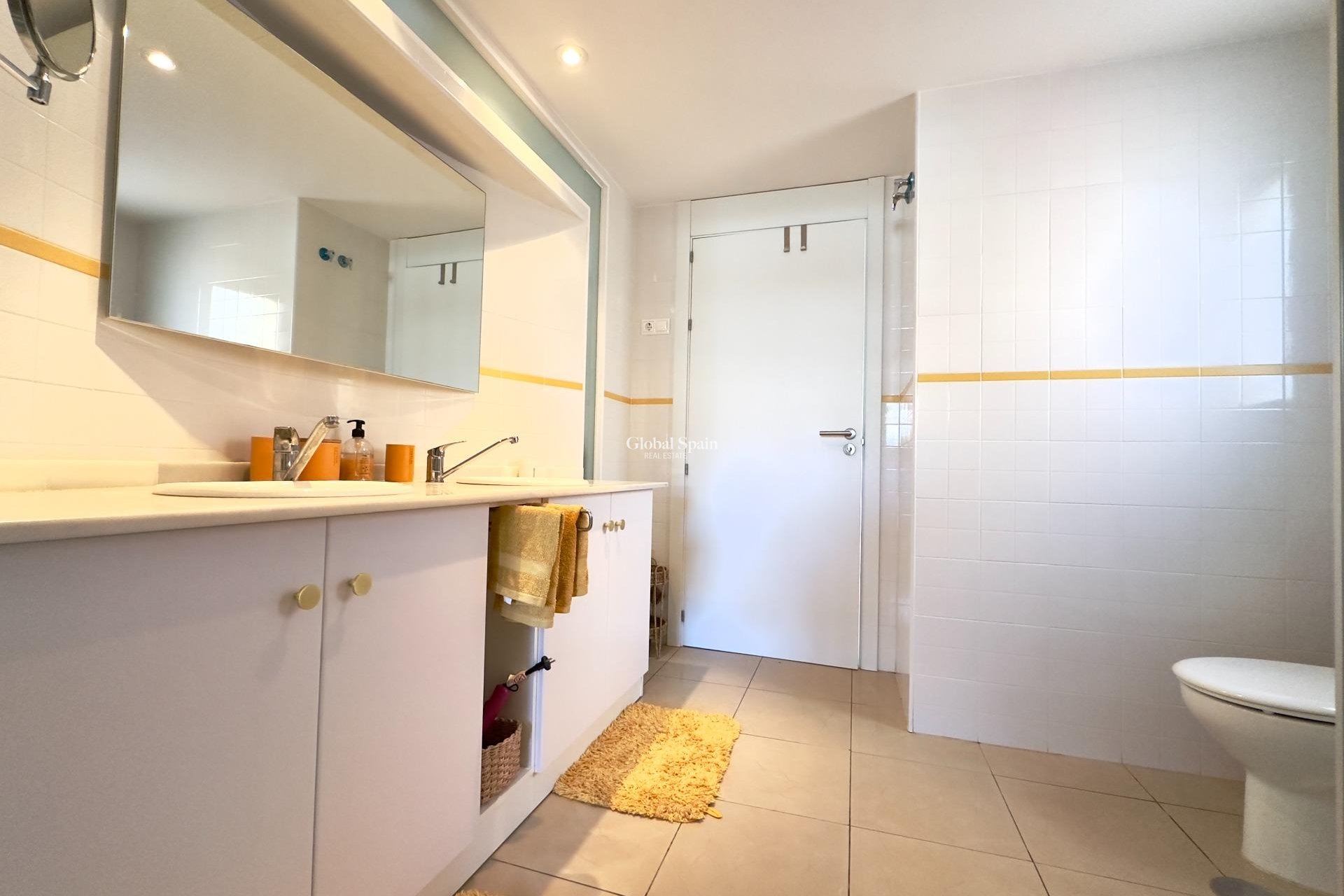 Wederverkoop - APPARTEMENT -
ORIHUELA COSTA - Playa Flamenca