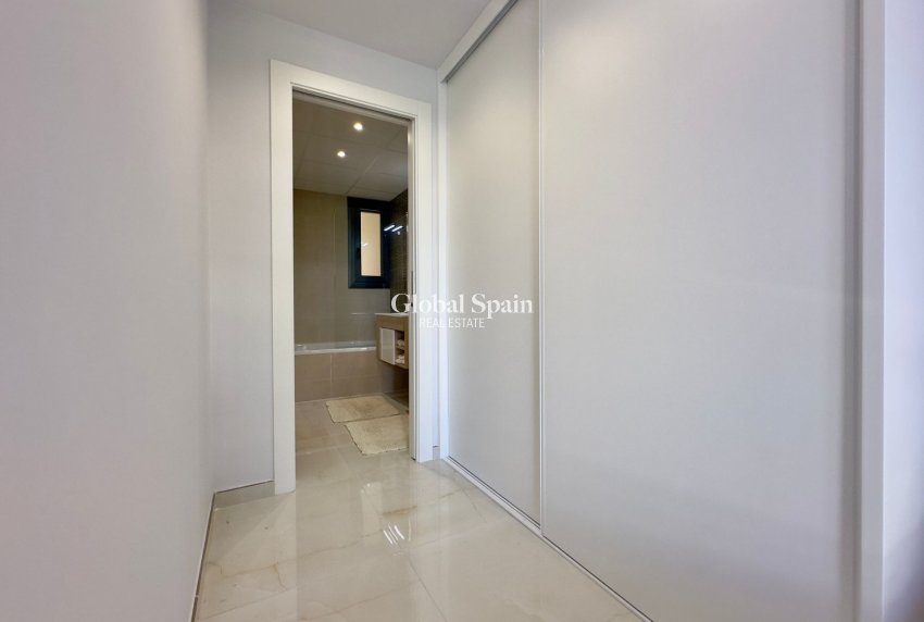 Wederverkoop - APPARTEMENT -
ORIHUELA COSTA - Playa Flamenca