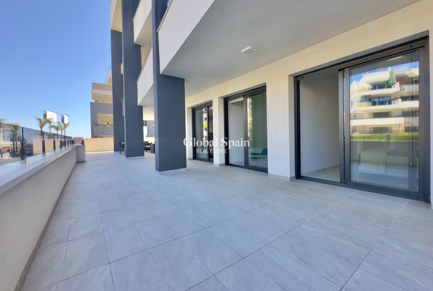 Wederverkoop - APPARTEMENT -
ORIHUELA COSTA - Playa Flamenca