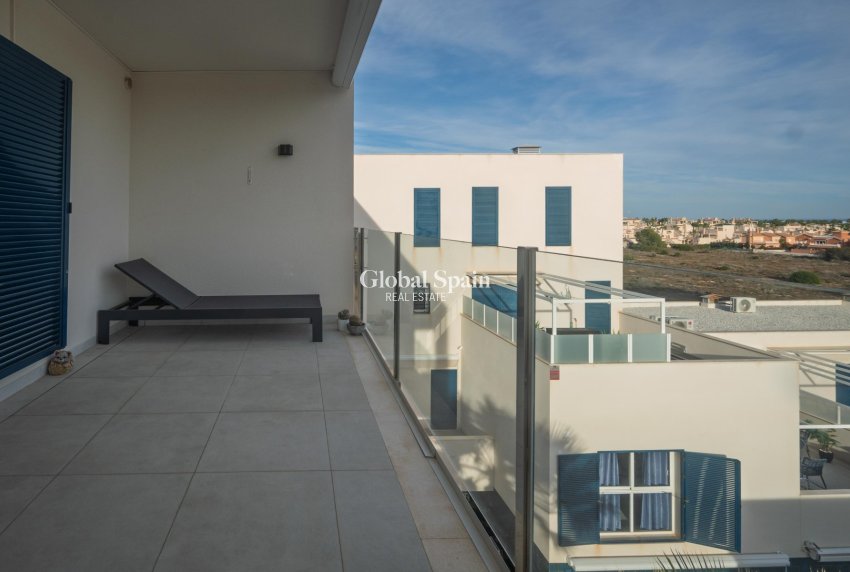 Wederverkoop - APPARTEMENT -
ORIHUELA COSTA - Playa Flamenca