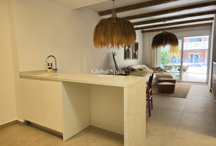 Wederverkoop - APPARTEMENT -
ORIHUELA COSTA - Playa Flamenca