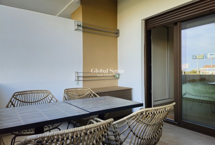 Wederverkoop - APPARTEMENT -
ORIHUELA COSTA - Playa Flamenca