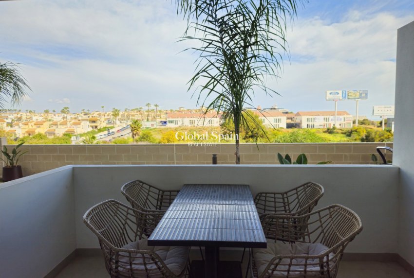 Wederverkoop - APPARTEMENT -
ORIHUELA COSTA - Playa Flamenca