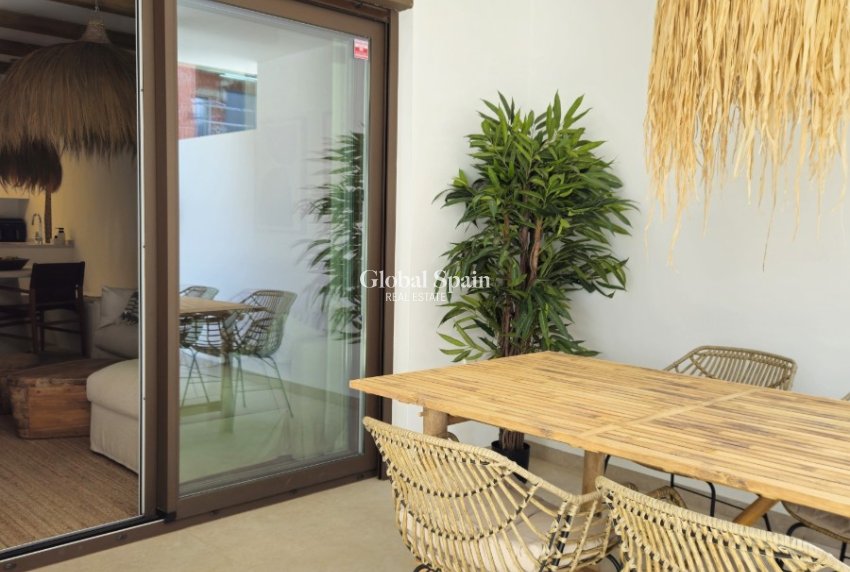 Wederverkoop - APPARTEMENT -
ORIHUELA COSTA - Playa Flamenca