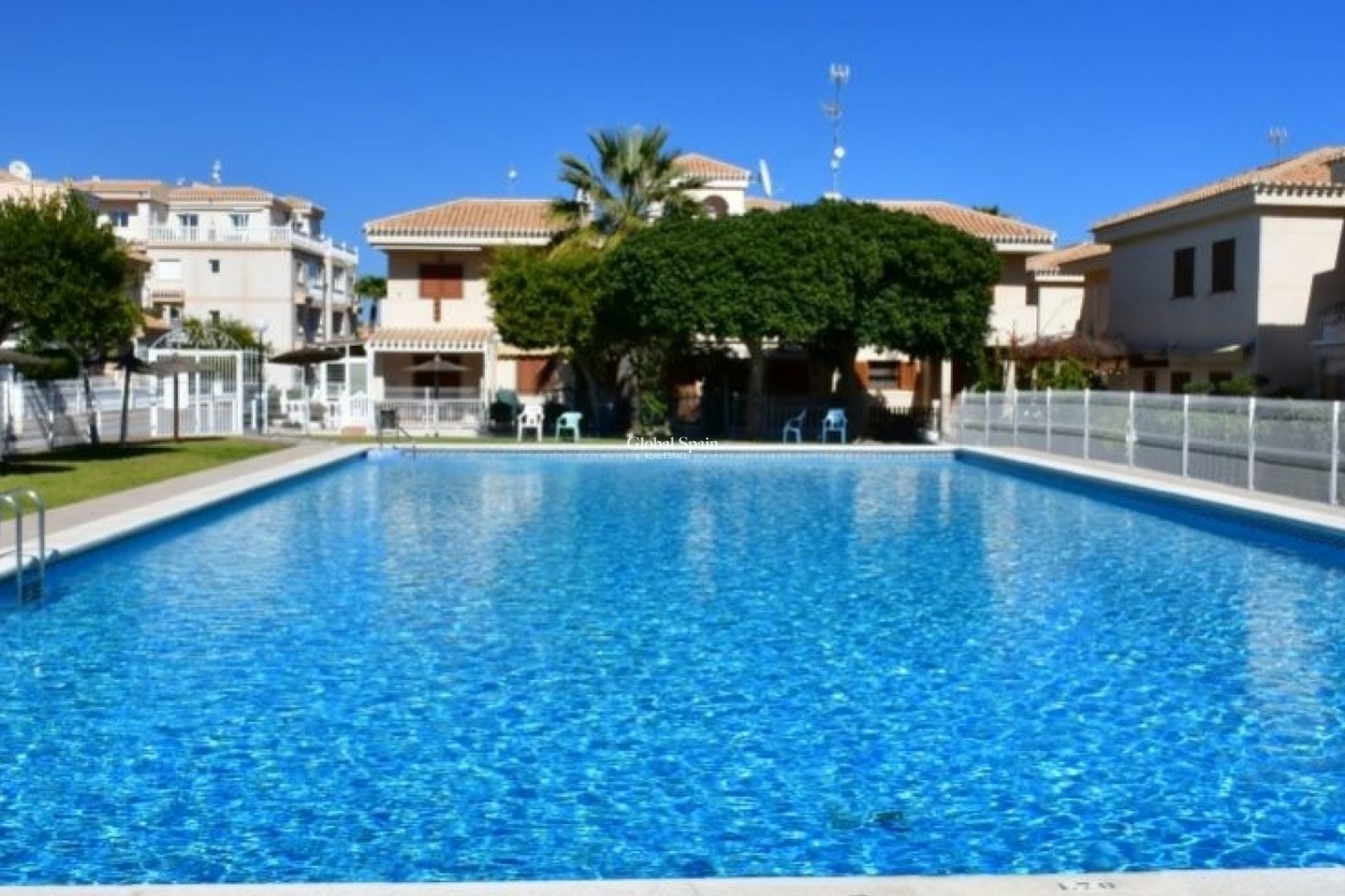 Wederverkoop - APPARTEMENT -
ORIHUELA COSTA - Playa Flamenca