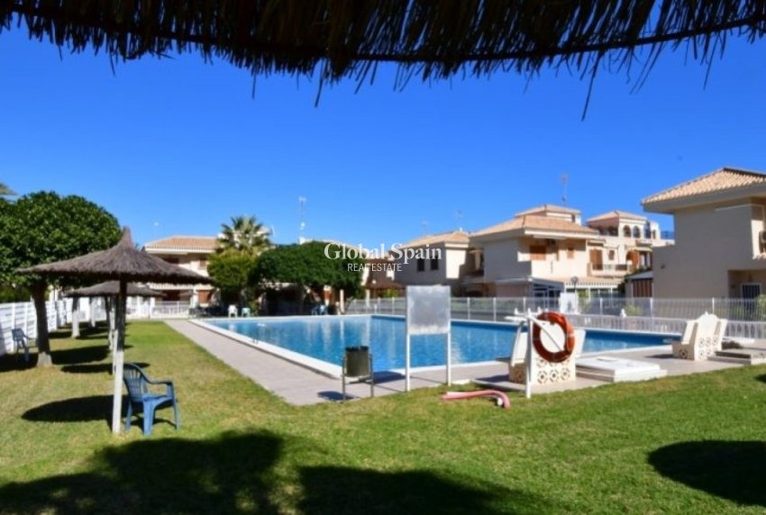 Wederverkoop - APPARTEMENT -
ORIHUELA COSTA - Playa Flamenca