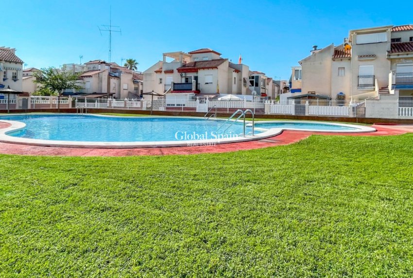 Wederverkoop - APPARTEMENT -
ORIHUELA COSTA - Playa Flamenca