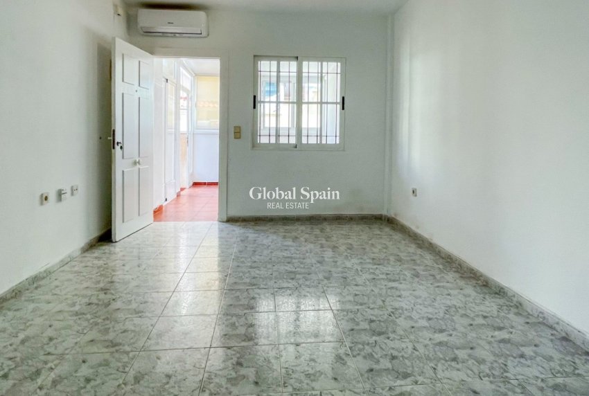 Wederverkoop - APPARTEMENT -
ORIHUELA COSTA - Playa Flamenca