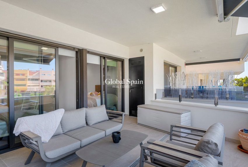 Wederverkoop - APPARTEMENT -
ORIHUELA COSTA - Playa Flamenca