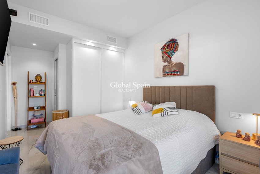 Wederverkoop - APPARTEMENT -
ORIHUELA COSTA - Playa Flamenca