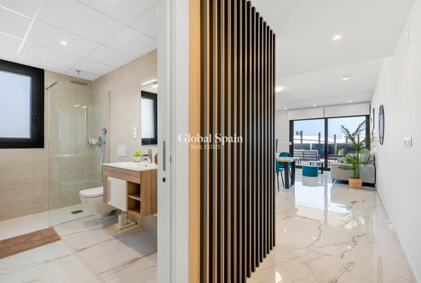 Wederverkoop - APPARTEMENT -
ORIHUELA COSTA - Playa Flamenca