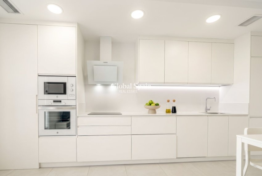 Wederverkoop - APPARTEMENT -
ORIHUELA COSTA - Playa Flamenca
