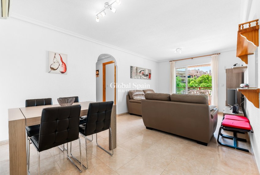 Wederverkoop - APPARTEMENT -
ORIHUELA COSTA - Playa Flamenca