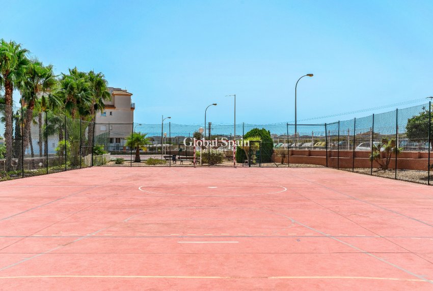 Wederverkoop - APPARTEMENT -
ORIHUELA COSTA - Playa Flamenca